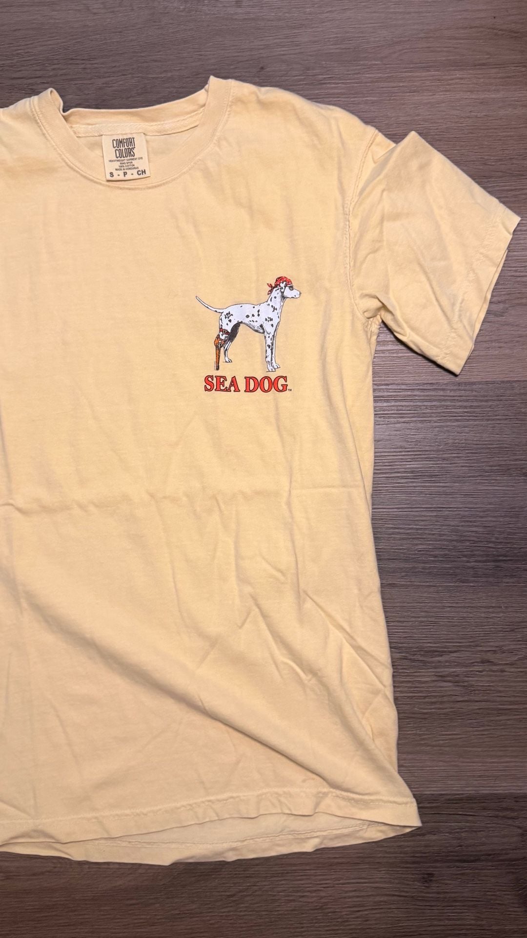 Comfort Colors Sea Dog T-Shirt Size S Yellow Graphic 2