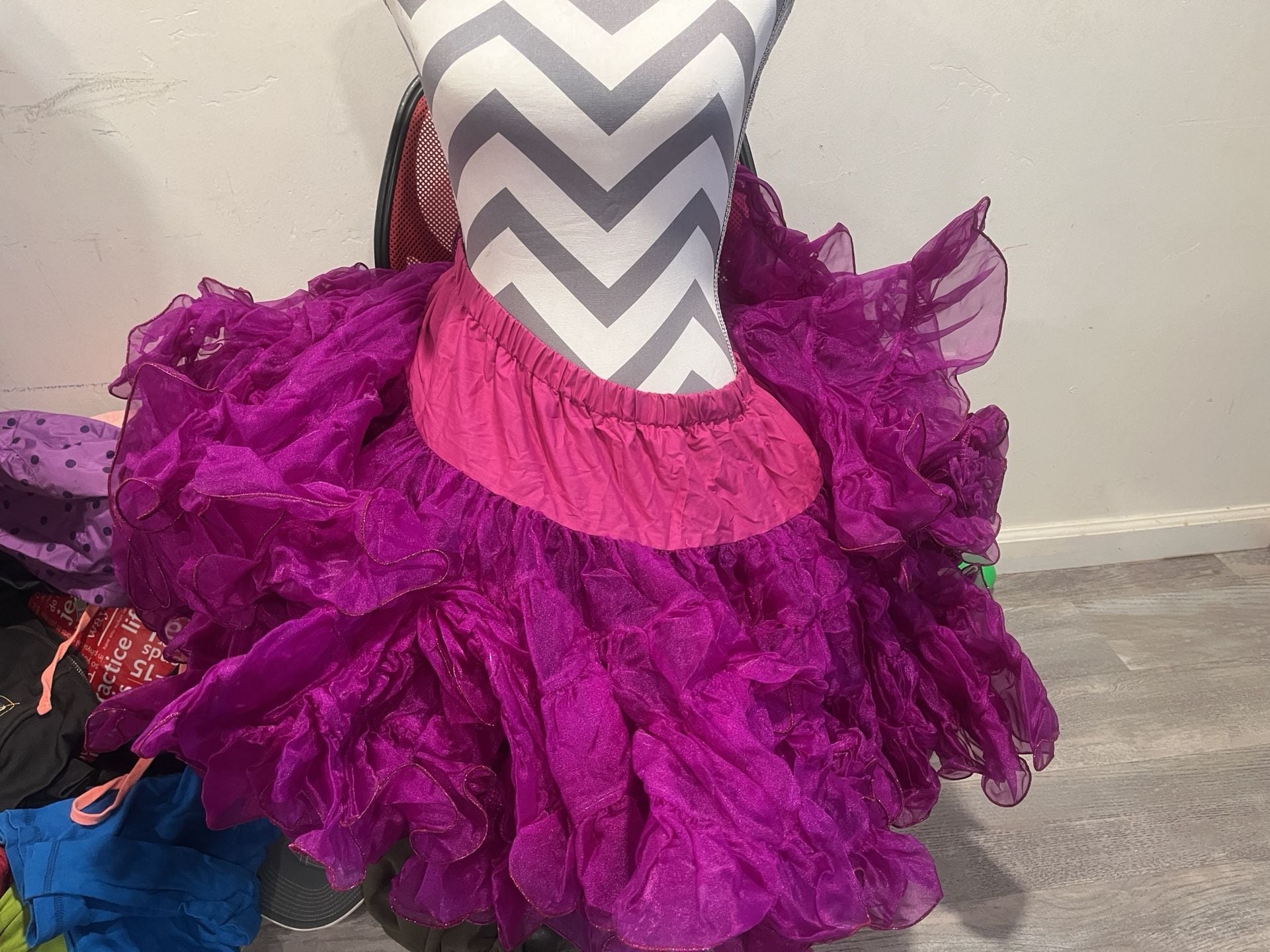 Vintage 1980Square Dancin Petticoat Skirt Size M Purple Organza Ruffle Crinoline 1