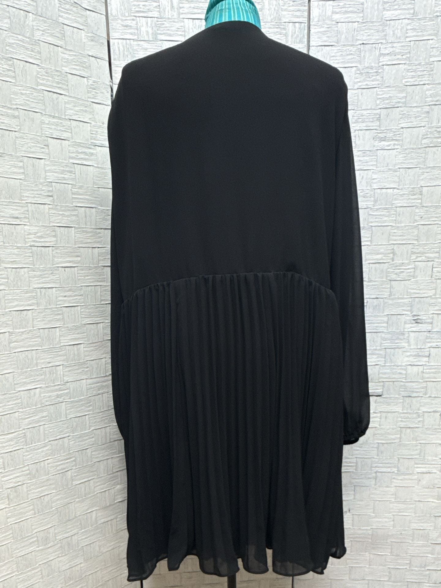 Haute Curve Pleated Dress Size 3XL Black Long Sleeve 3