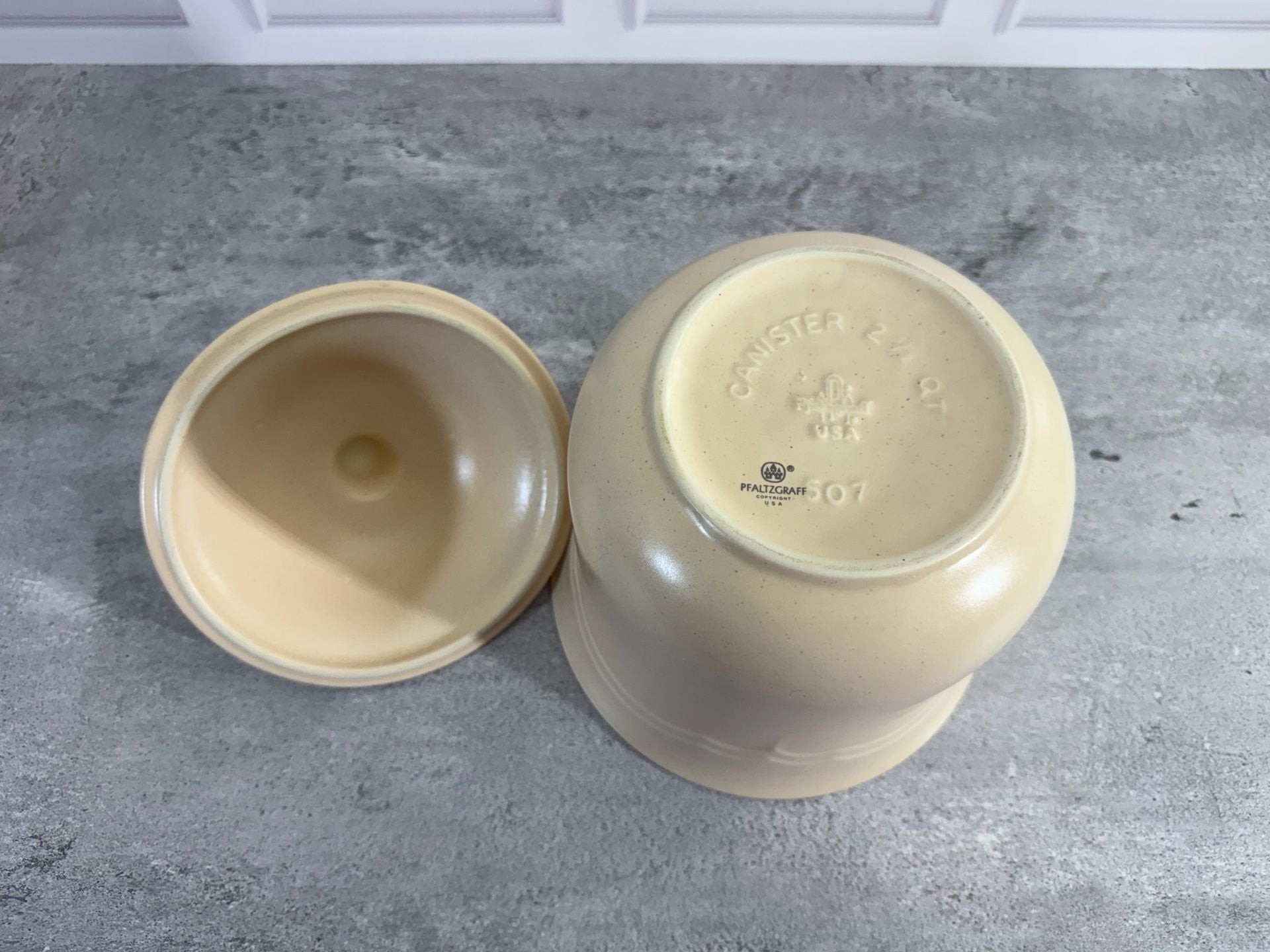 Pfaltzgraff Folk Art Cookie Jar Canister 2.25 QT 4