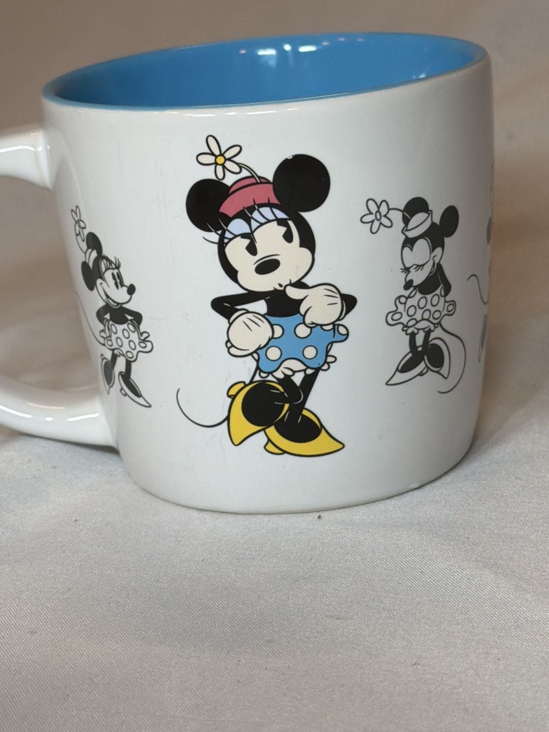 Disney Parks Minnie Mouse Ceramic Coffee Mug Blue Interior 1