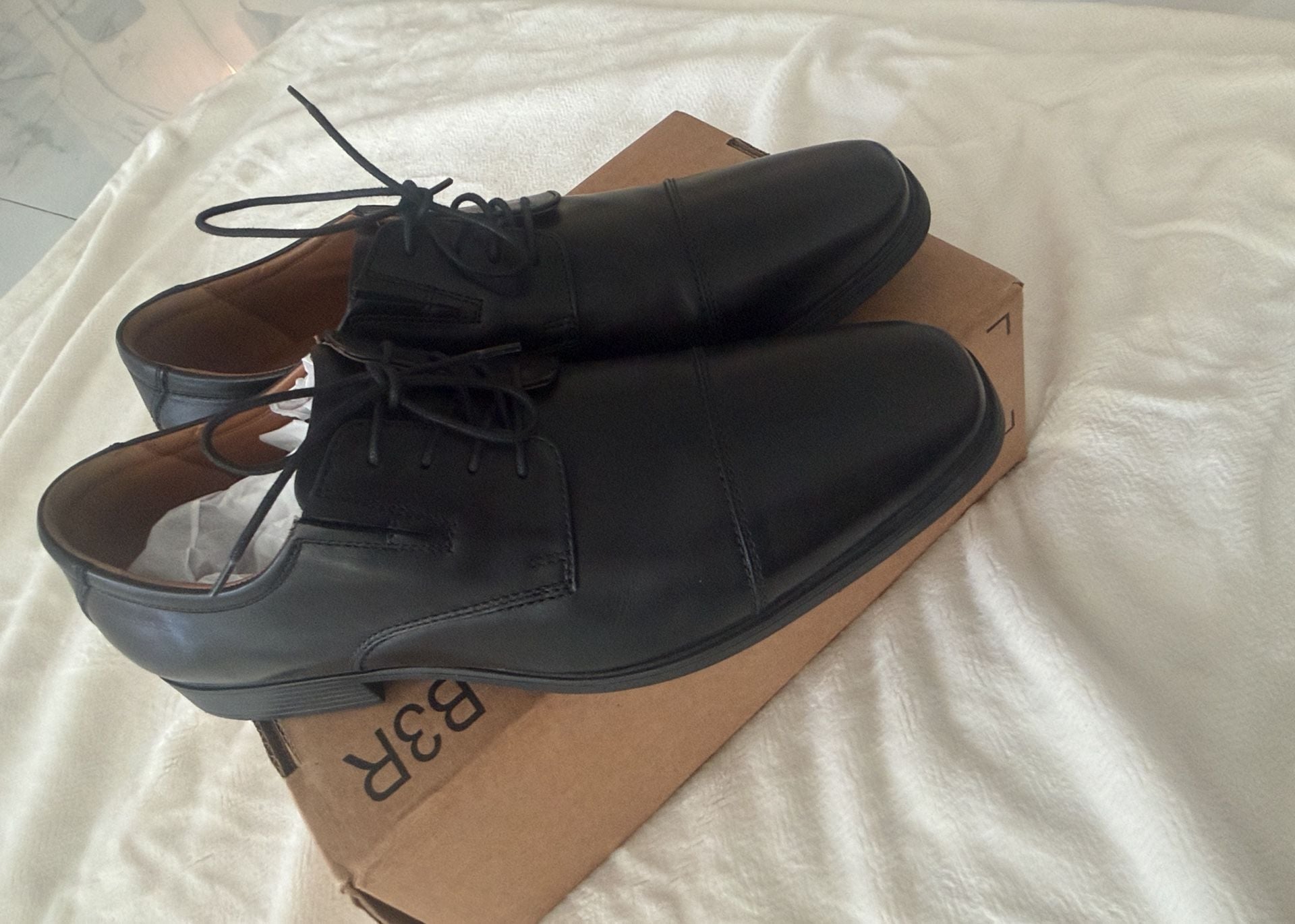 Clarks Tilden Cap Oxford Shoes 3