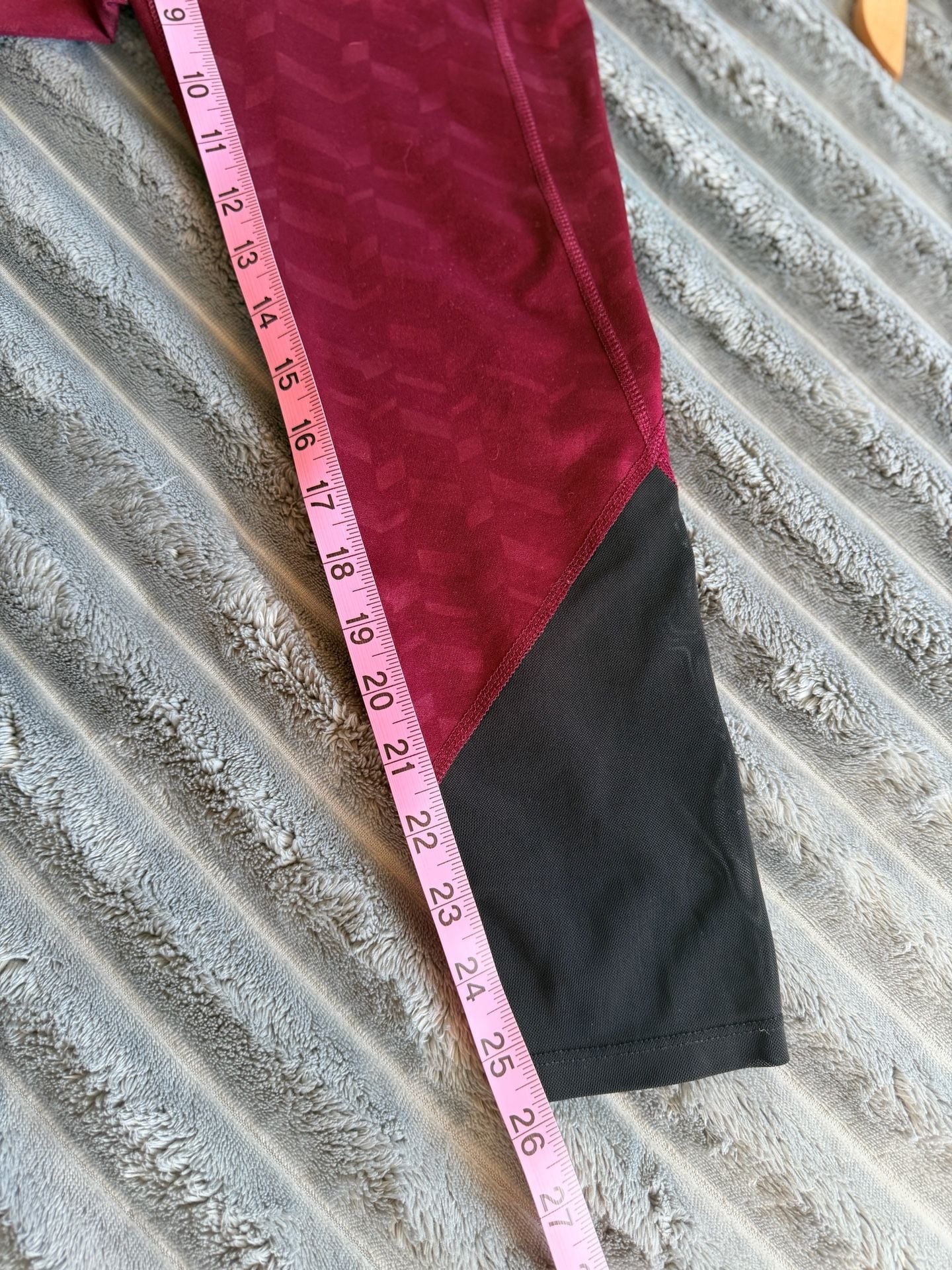 Cinch Women’s Active Leggings Size Medium Burgundy Geo Mesh Trim Equestrian 9