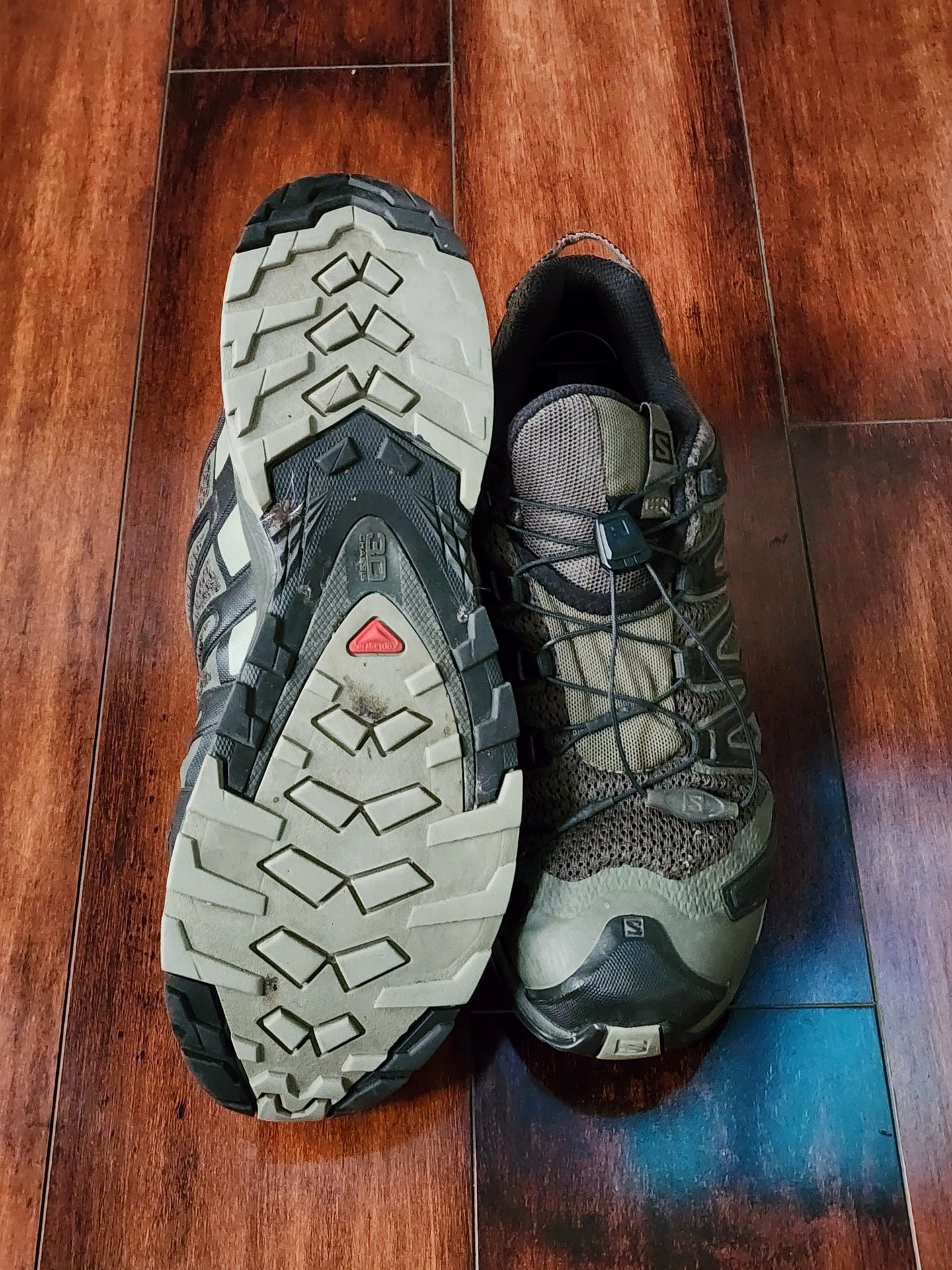 Salomon XA Pro 3D v8 Trail Running Shoes – Men’s 8.5 9