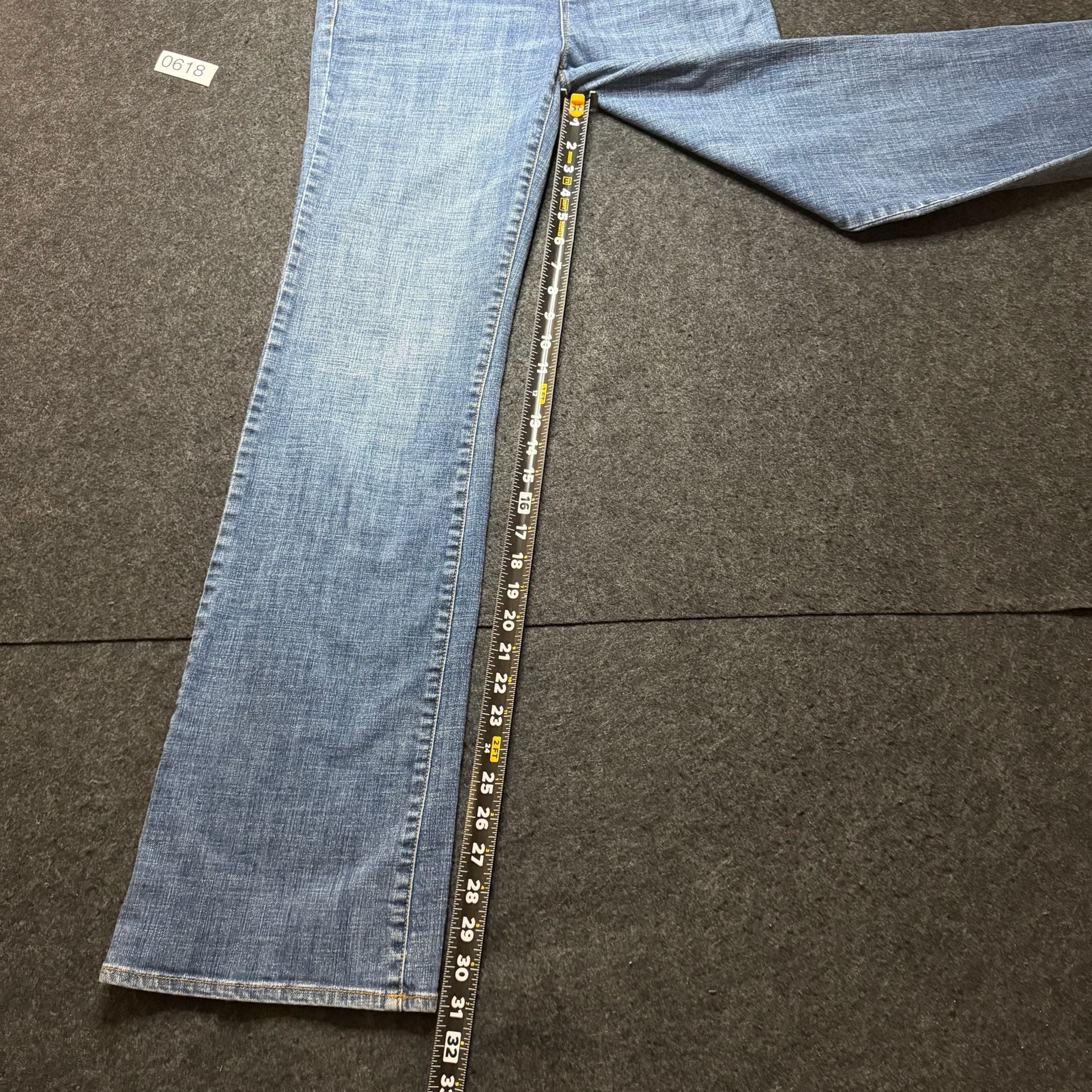 Lee Flare Jeans Size 6 Medium Wash Denim 9
