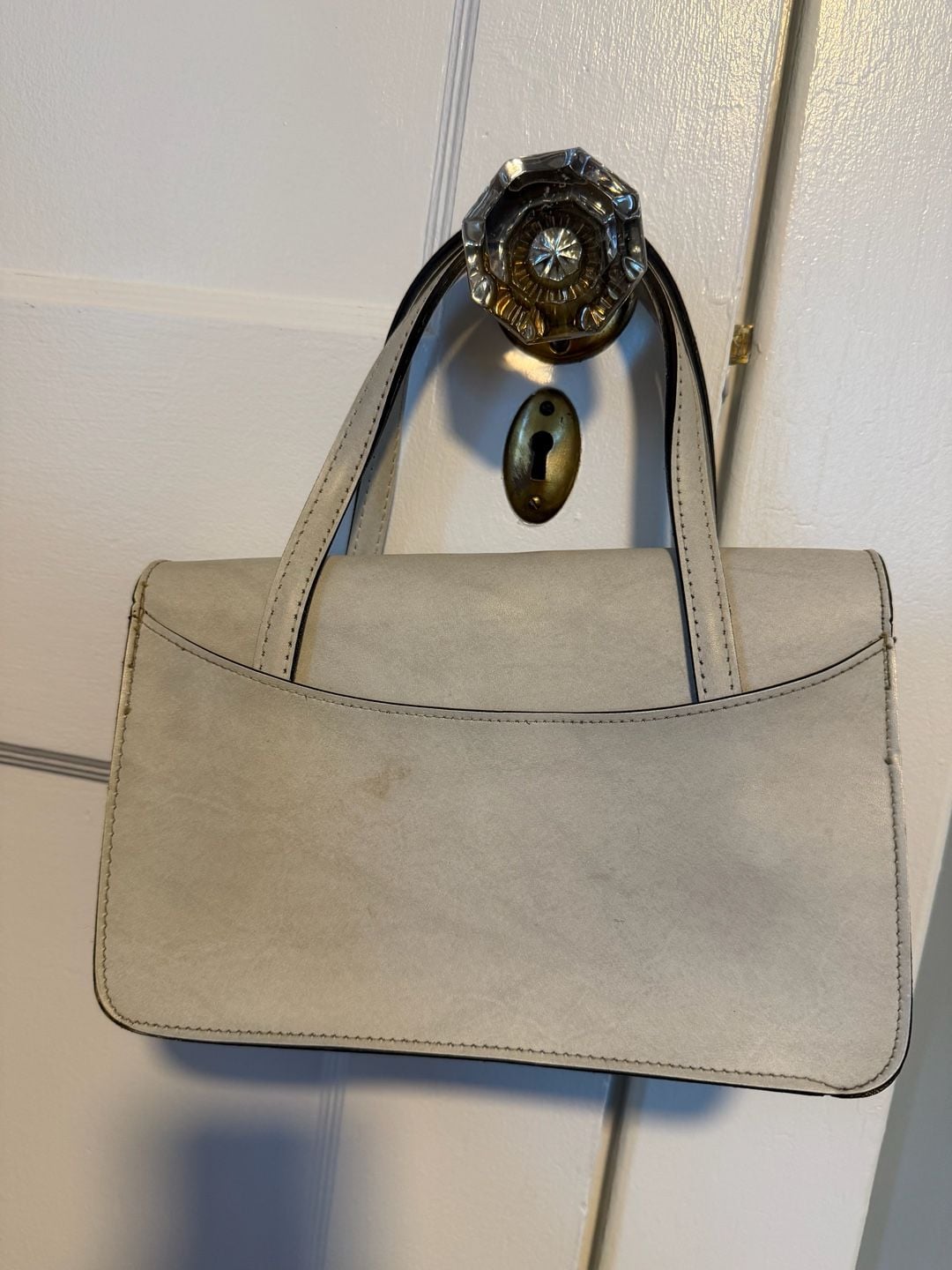 Vintage 1960s Leather Top-Handle Bag Off-White Twistlock Flap Purse 5