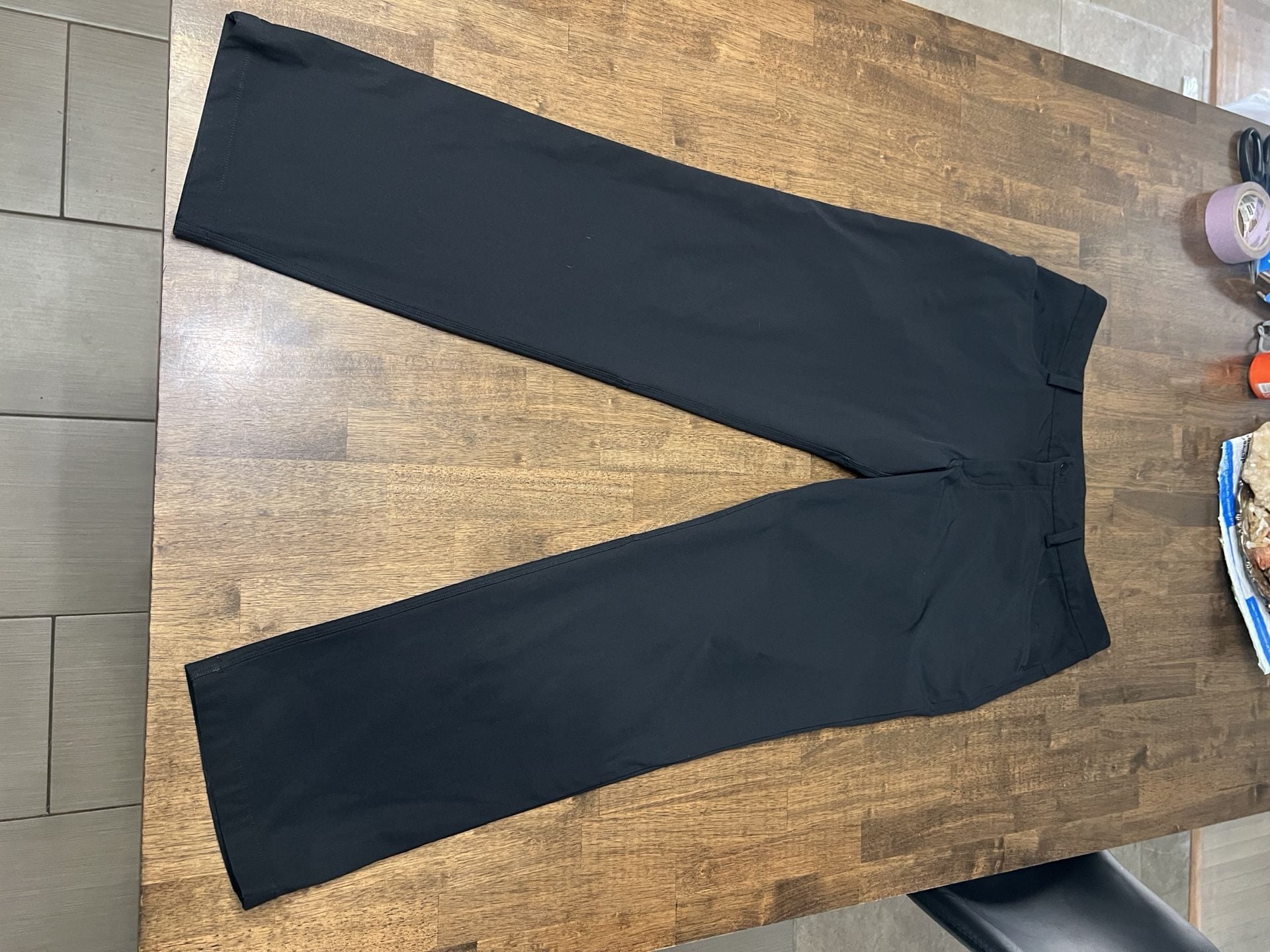 Lululemon ABC Pants 36x31 Black Stretch Tech Fabric Casual Trousers 8