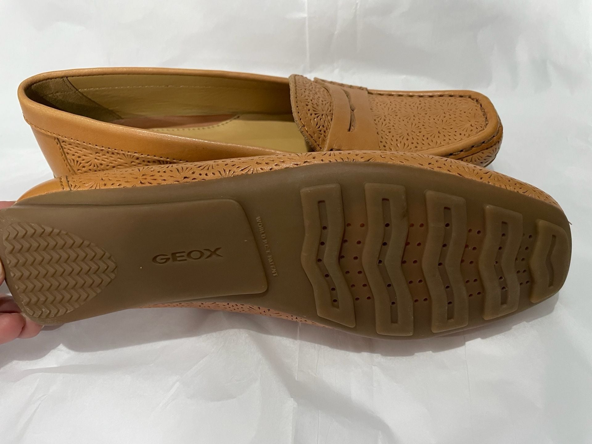 Womens Geox Perforated Leather Penny Loafers Tan Brown EU 37.5/US 7-7.5 6