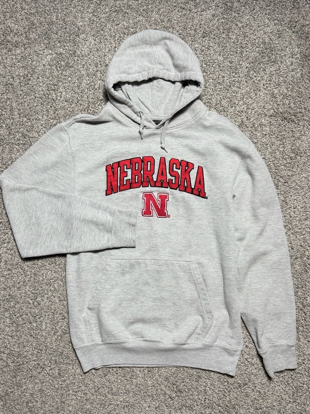 Genuine Stuff Nebraska Hoodie Size Small Grey Red Embroidered Pullover 2