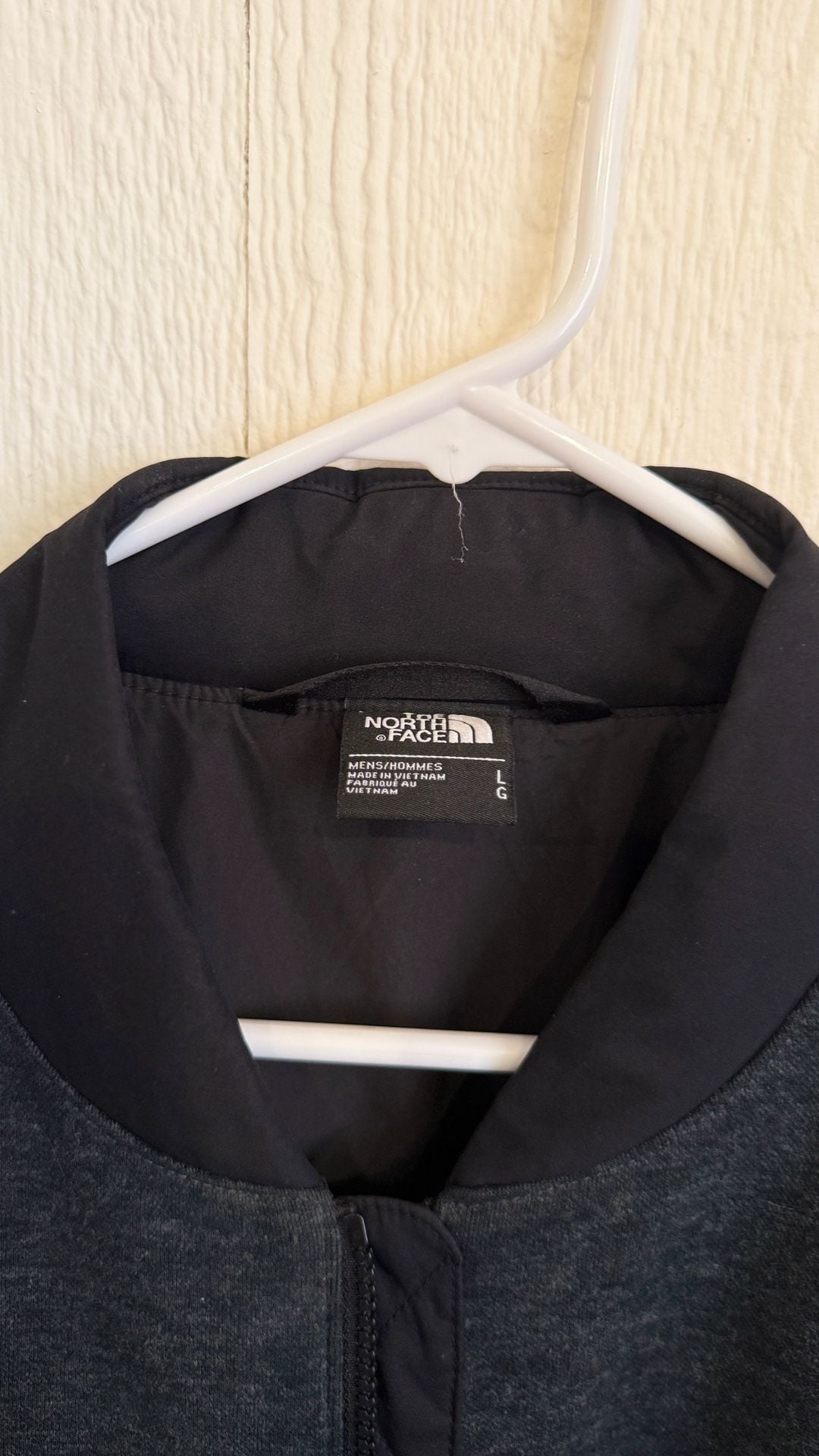The North Face Bomber Jacket Size L Gray Black Quilted Sleeves 3