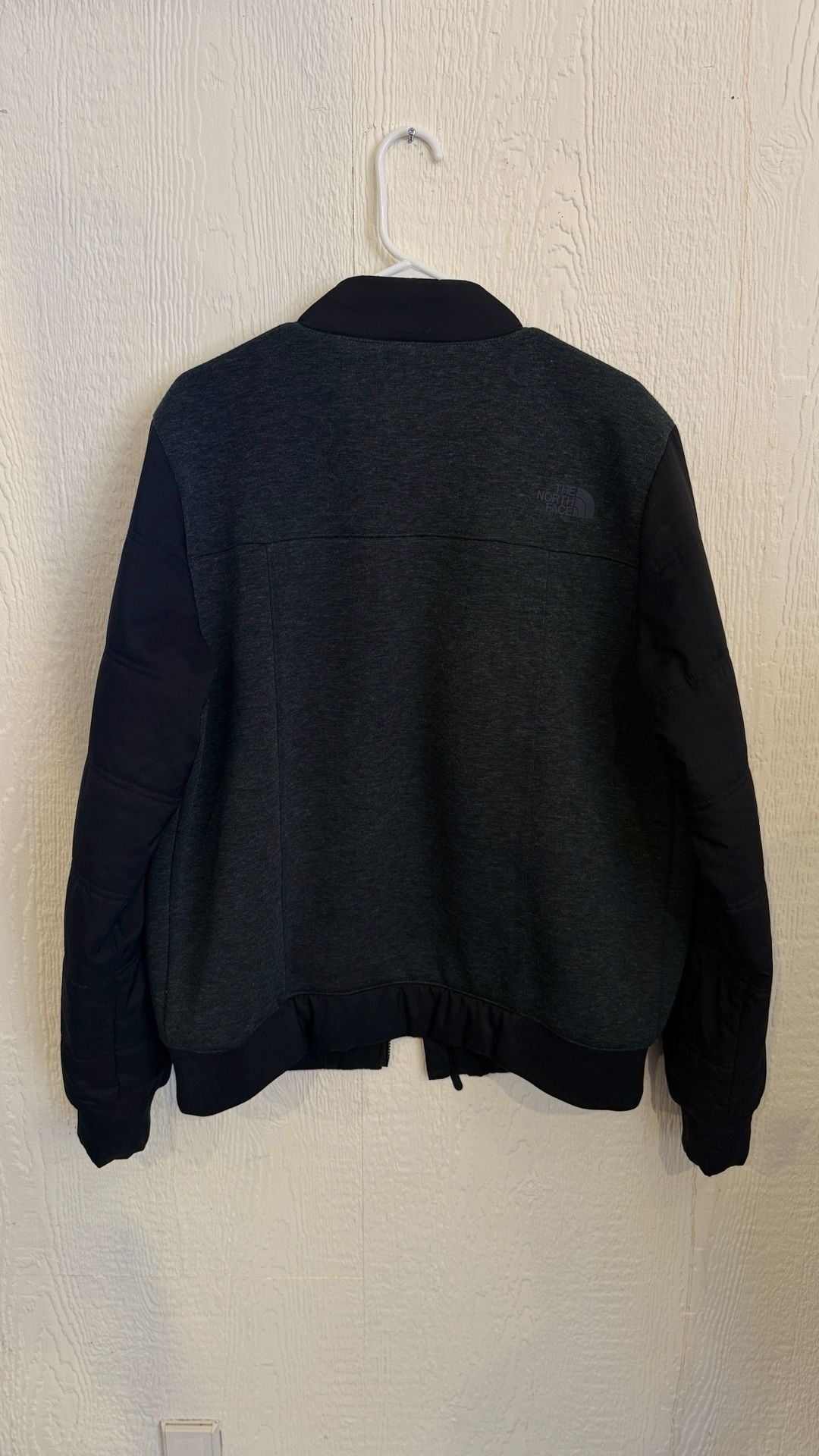 The North Face Bomber Jacket Size L Gray Black Quilted Sleeves 4