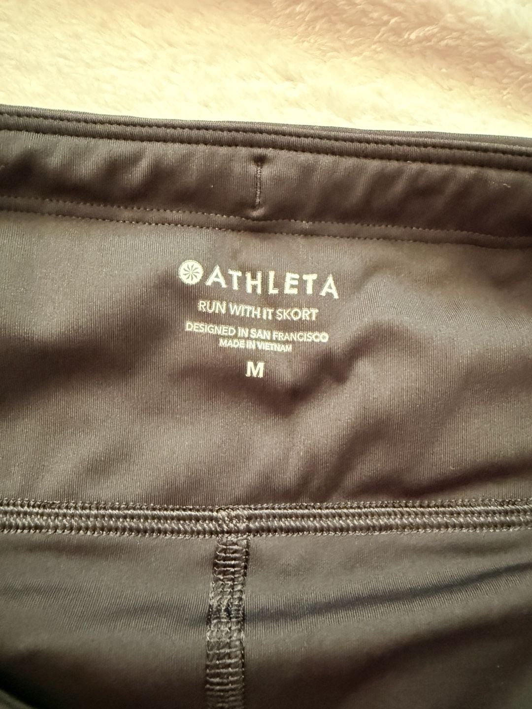 Athleta Run With It Skort Size M Black Athletic Skirt 3