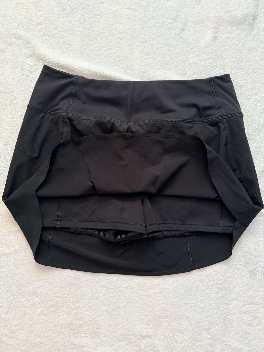 Athleta Run With It Skort Size M Black Athletic Skirt 4