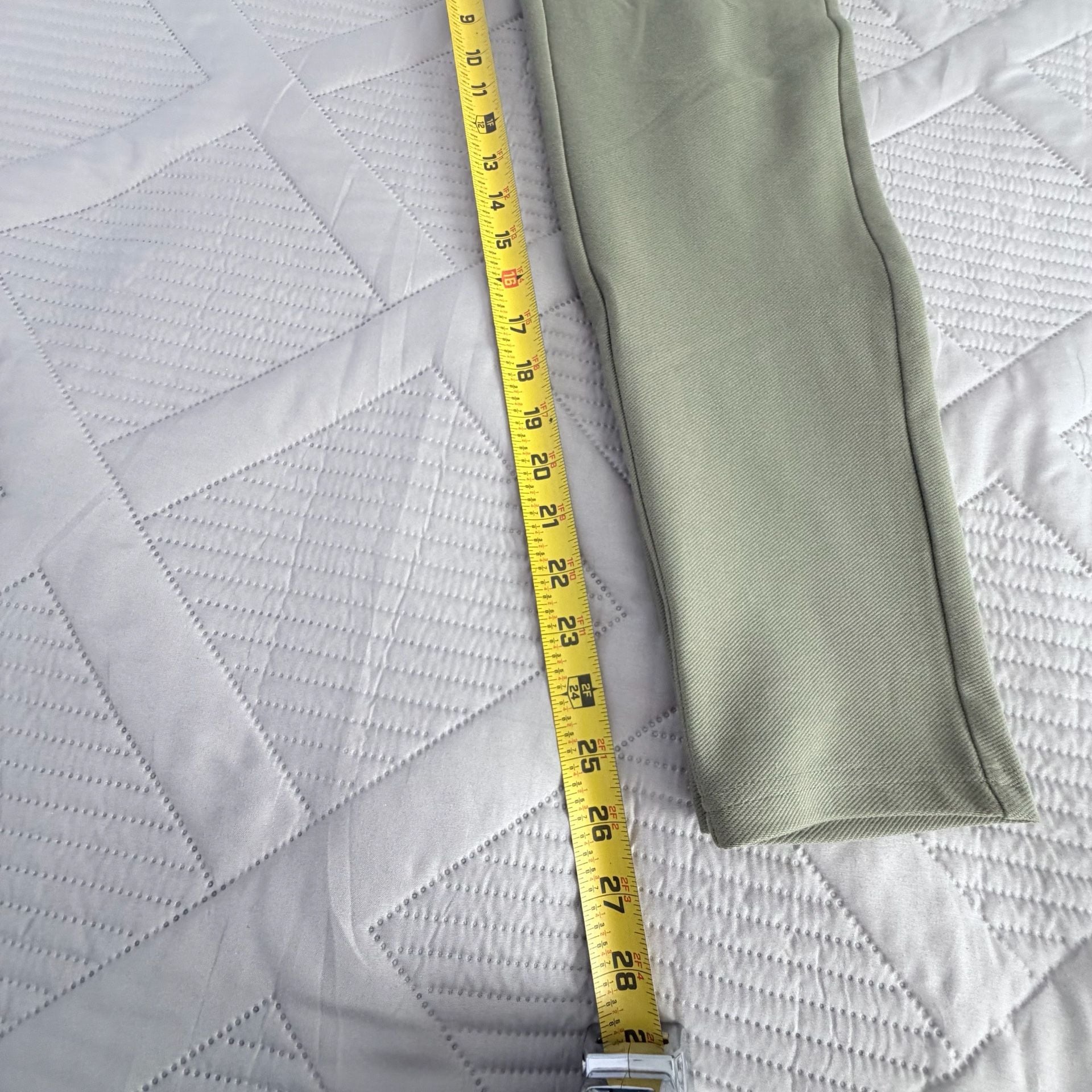 Women With Control Stretch Pull-On Ankle Pants Green M 7