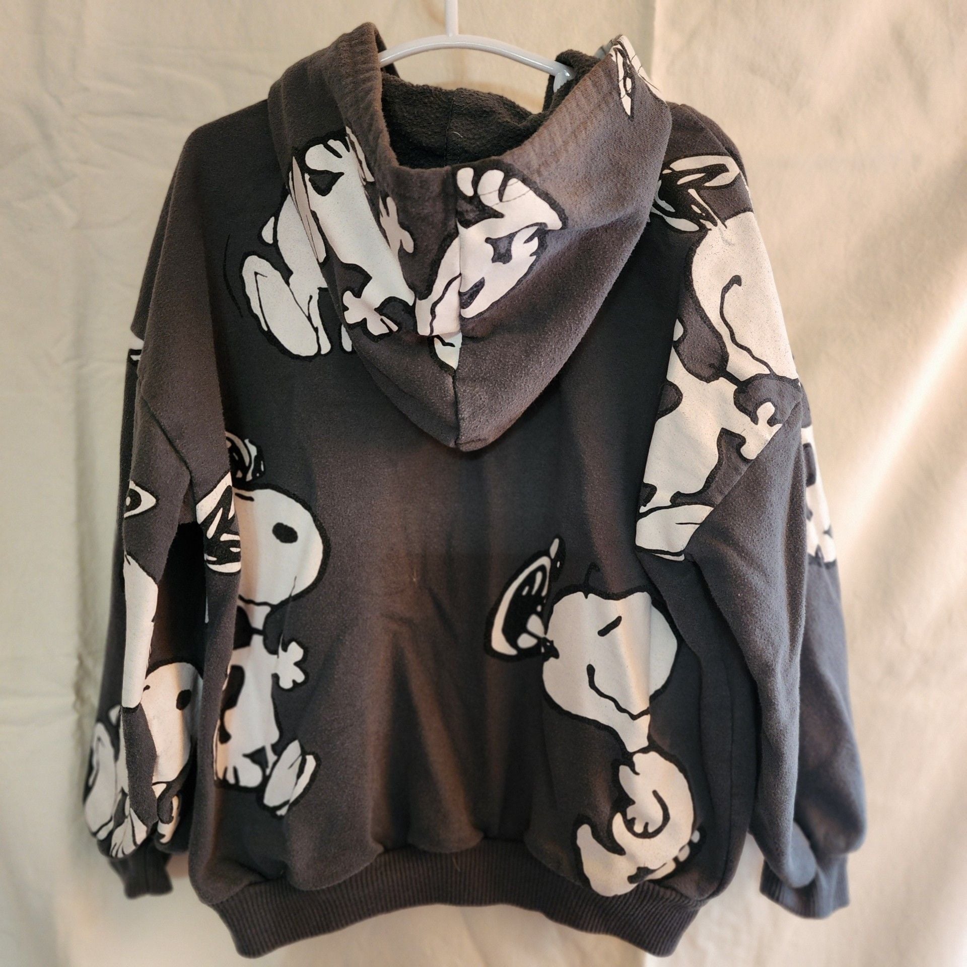 Peanuts Snoopy All Over Print Hoodie Size 5T Charcoal 3