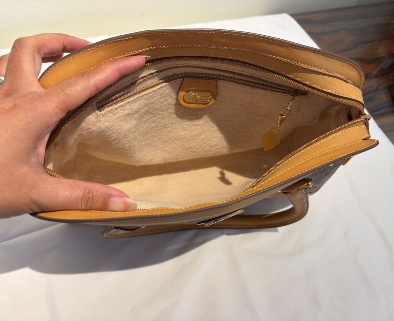 Gucci Micro GG Supreme Handbag Brown Tan Leather 10