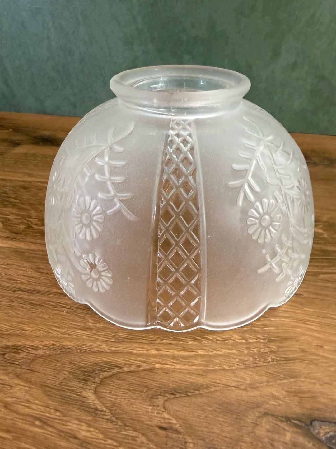 Vintage Frosted Glass Floral Lampshade Scalloped Edge 7