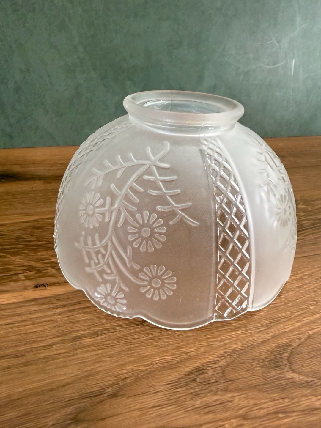 Vintage Frosted Glass Floral Lampshade Scalloped Edge 8