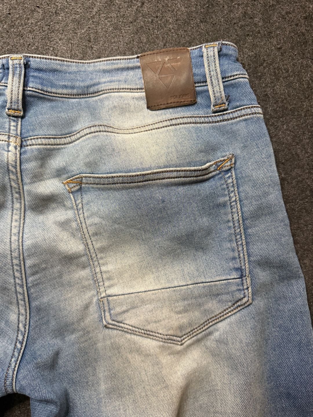 Voi Jeans Track Cropped Skinny Jeans 32x28 Light Wash 6