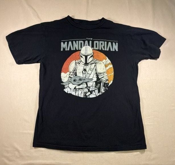 Star Wars The Mandalorian Graphic T-Shirt Black MD/M 1