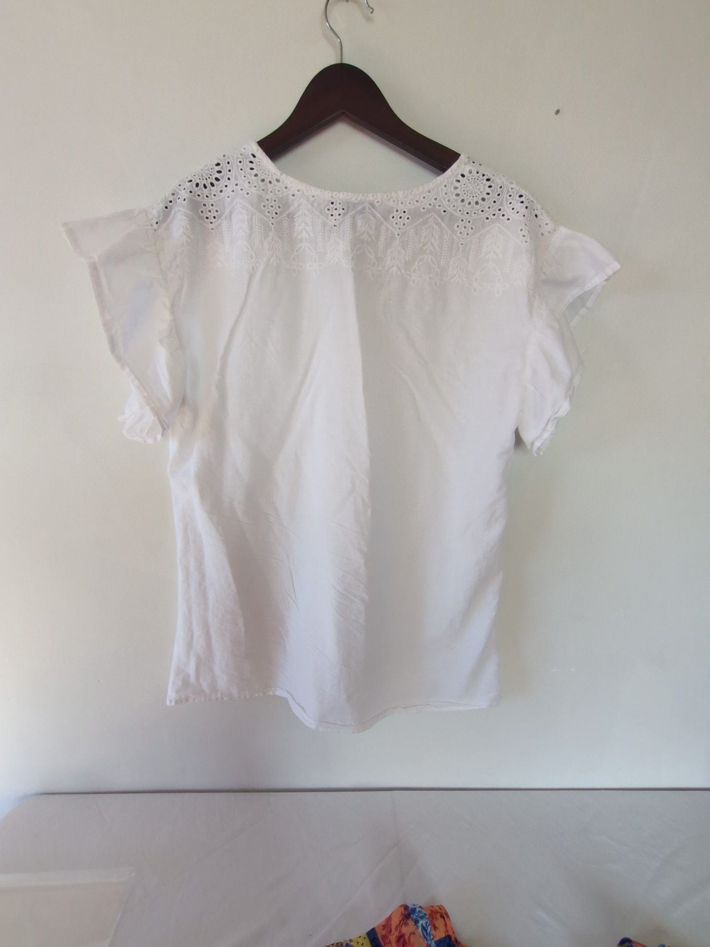 J.Crew Blouse Size 6 White Eyelet Embroidery Flutter Sleeve Top 3