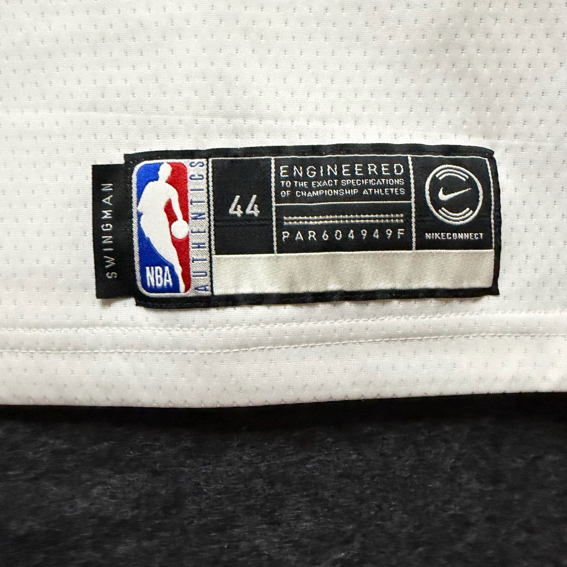 Nike Miami Heat LeBron James 6 Jersey Size 44 Medium White Swingman 5