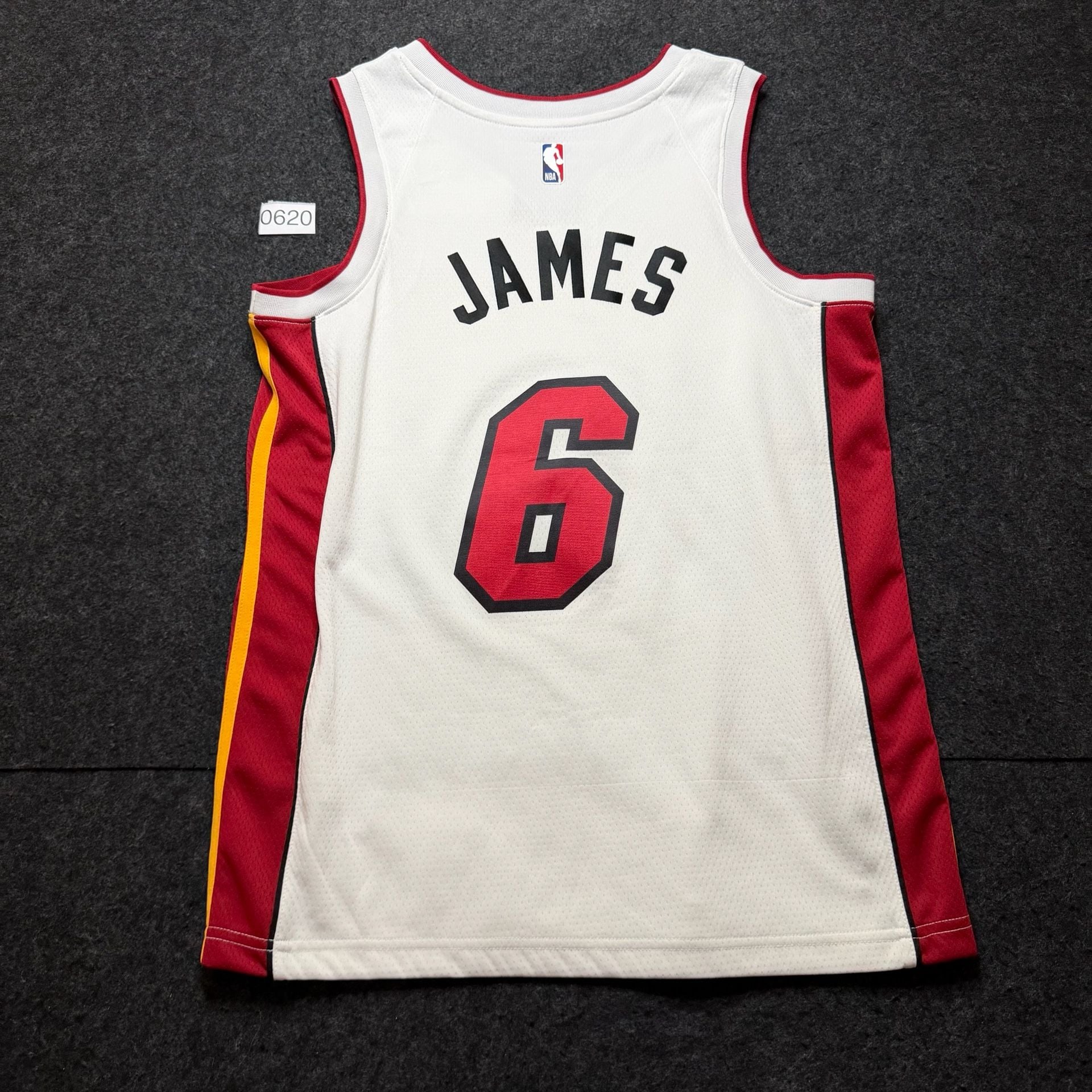 Nike Miami Heat LeBron James 6 Jersey Size 44 Medium White Swingman 6