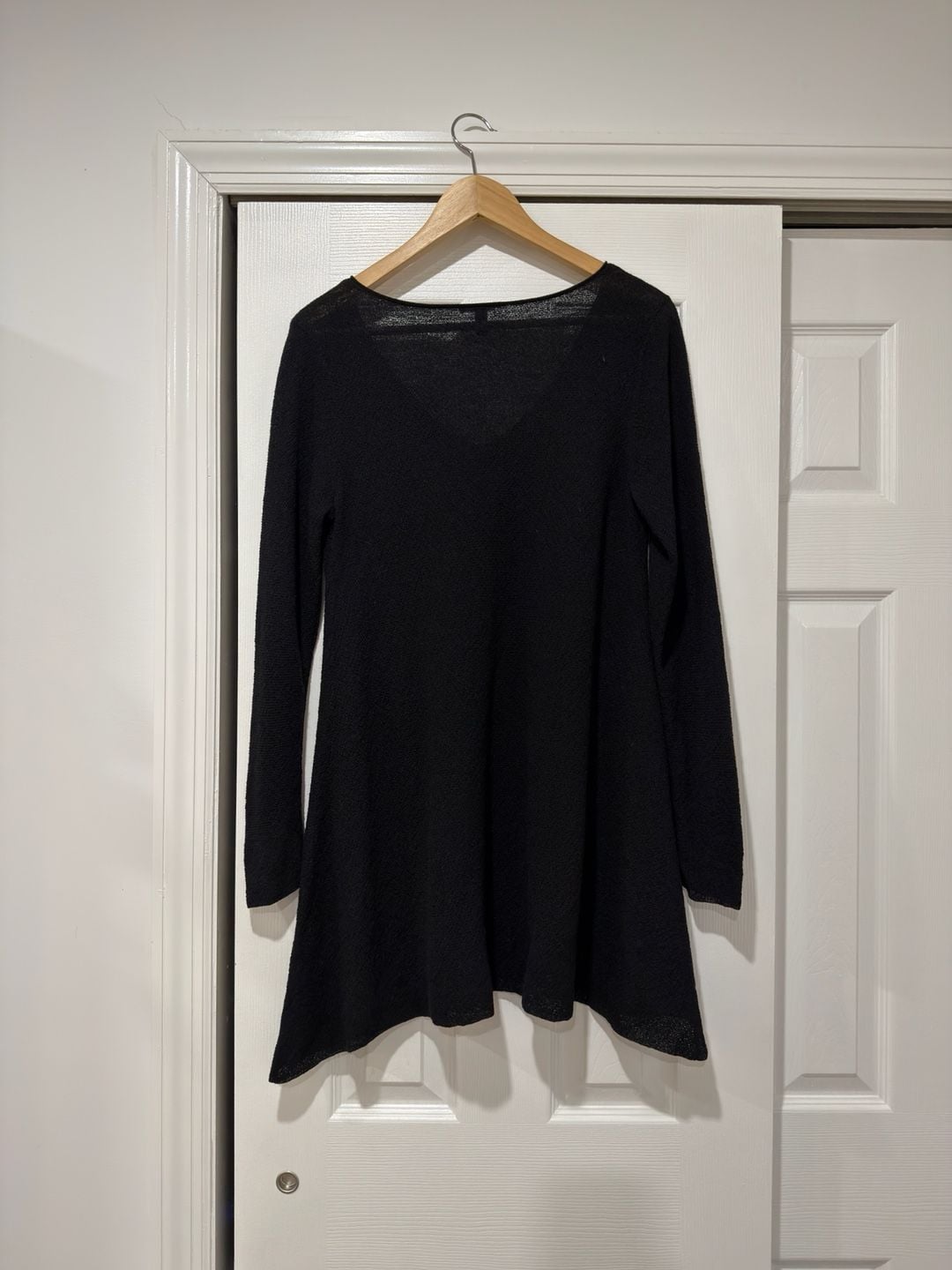 Eileen Fisher Wool Tunic Sweater Size XS Black V-Neck Asymmetrical Hem 3