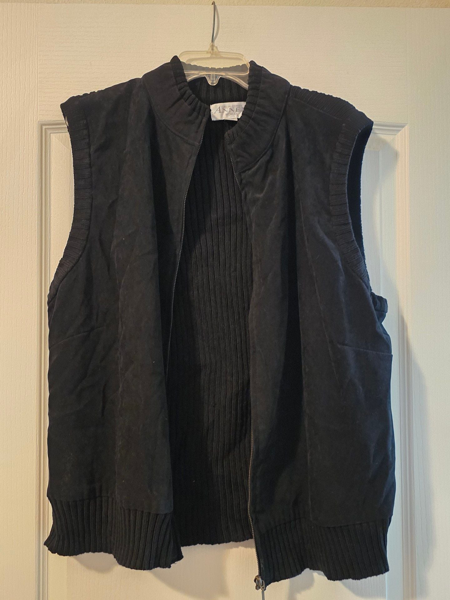 Casual Corner Annex Woman Full Zip Knit Vest 3X Black Mock Neck Faux Suede 2