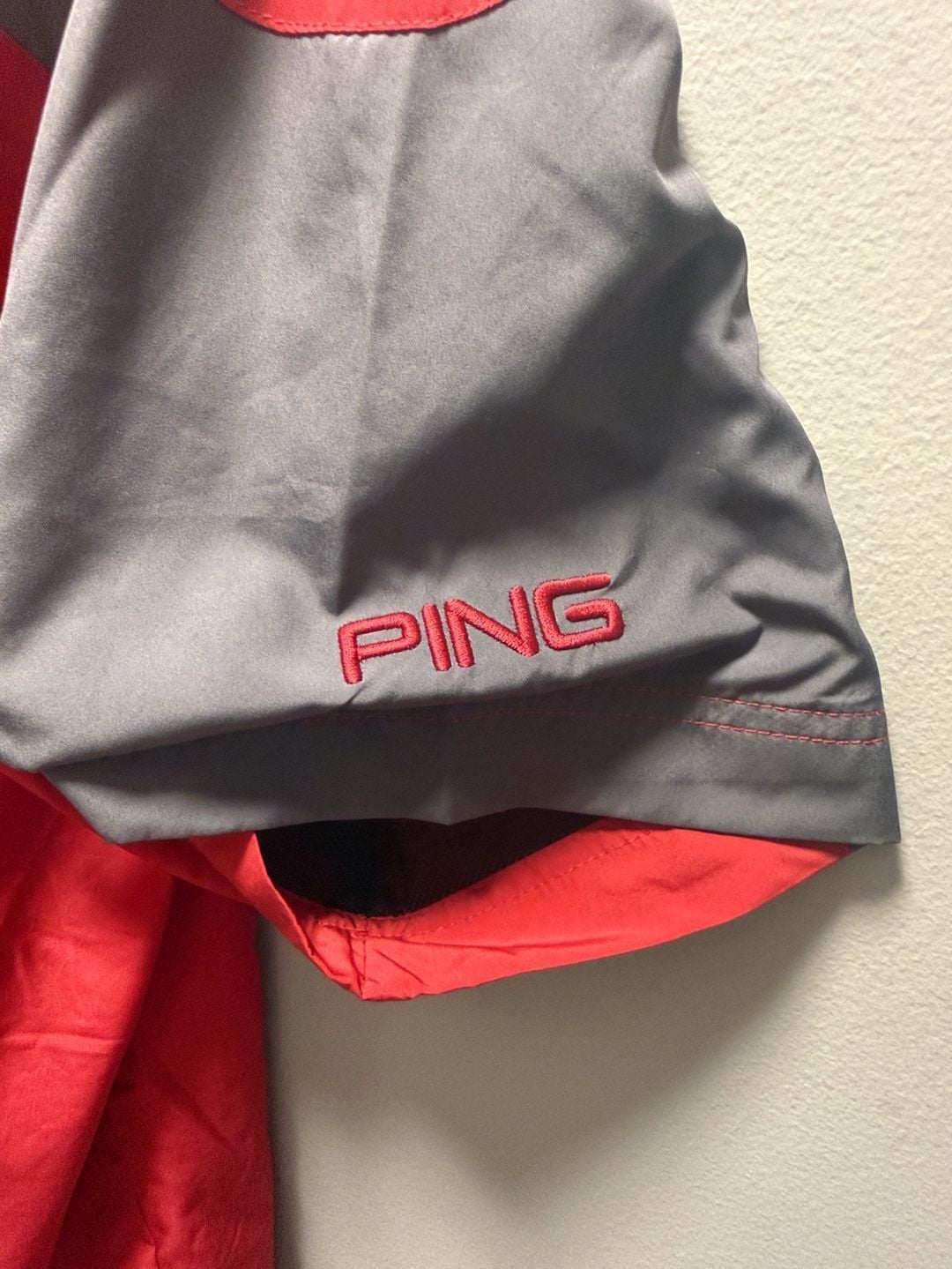 Ping Windbreaker Short Sleeve Size L/G Red Gray 1/4 Zip Pullover Jacket 6