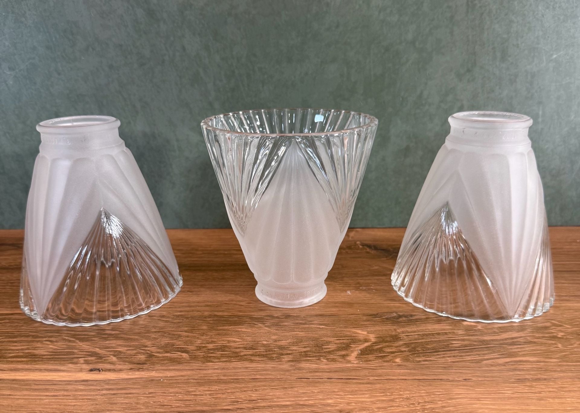 Art Deco Frosted Glass Lamp Shades Set of 3 1