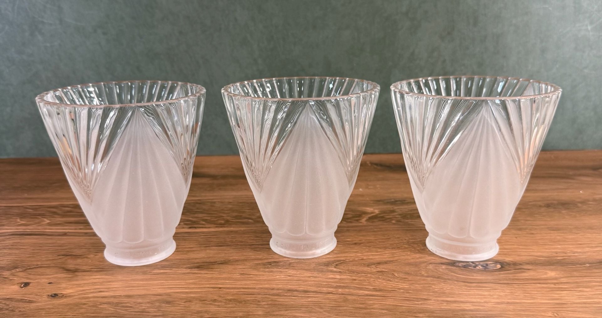 Art Deco Frosted Glass Lamp Shades Set of 3 4