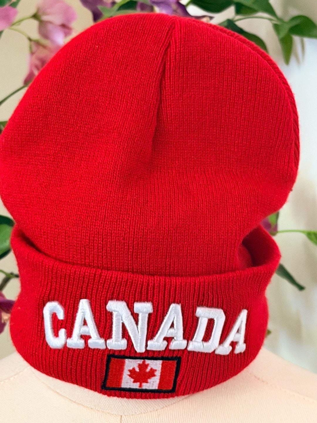 Canada Embroidered Red Cuffed Knit Beanie Hat 3