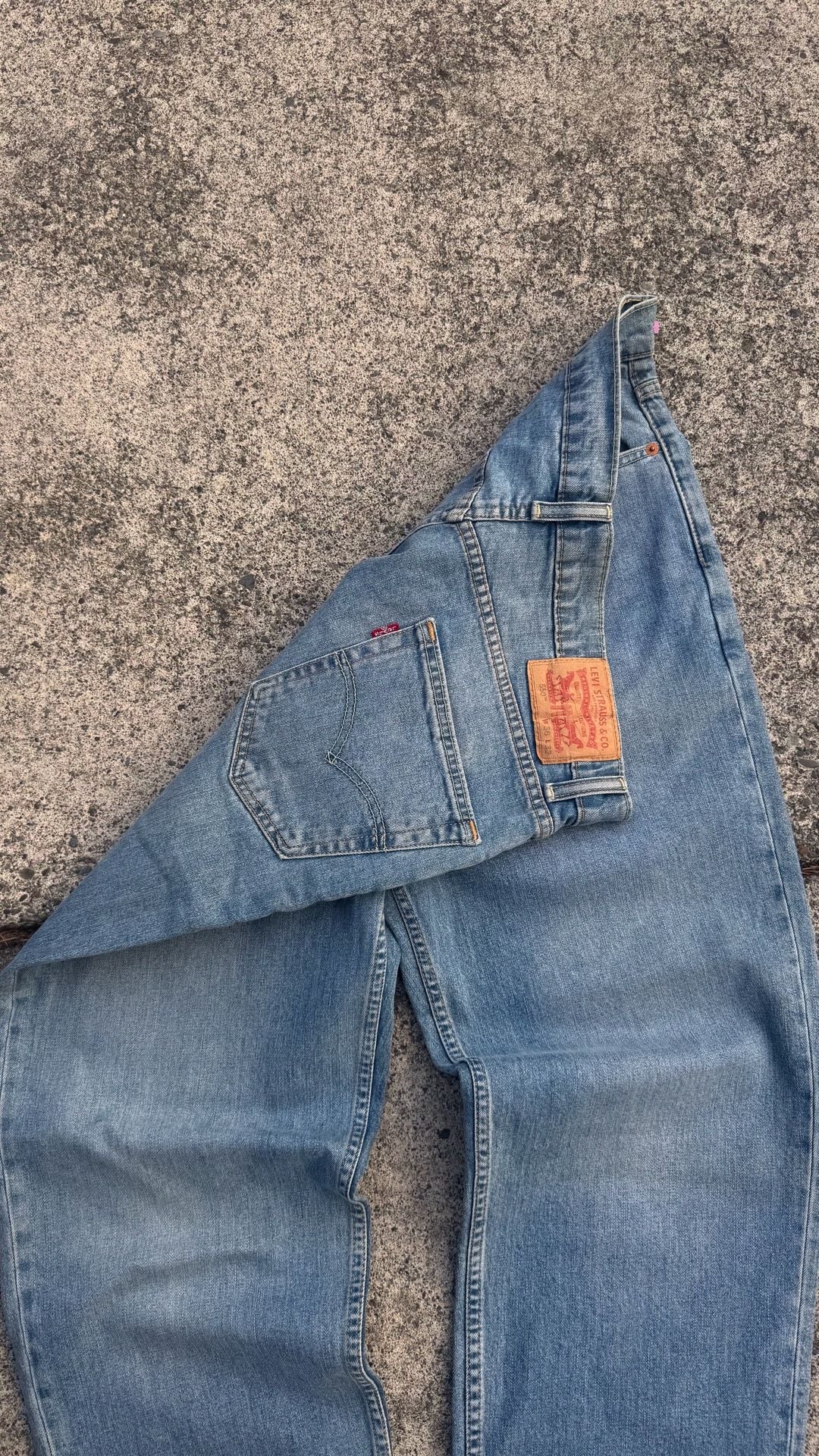 Levi's 550 Relaxed Fit Jeans 36x32 Light Wash Denim 6
