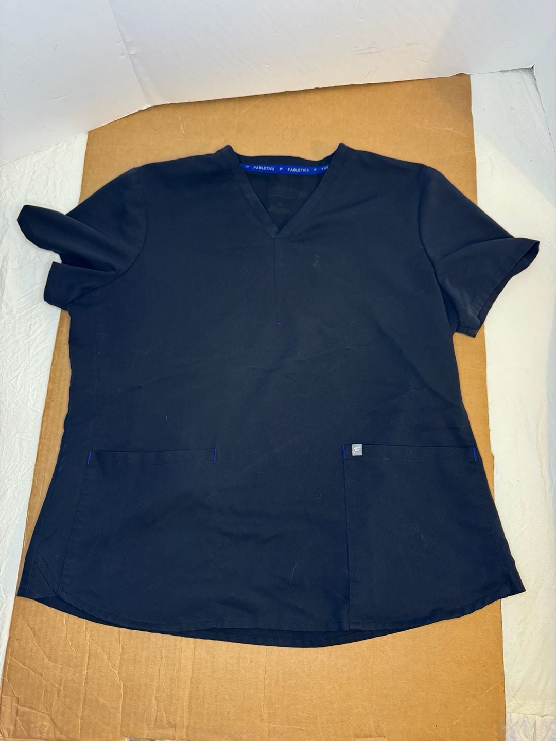 Fabletics Mode Scrub Top Size XL Black V-Neck Short Sleeve 2
