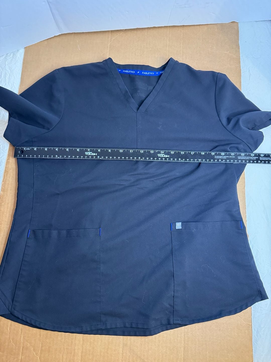 Fabletics Mode Scrub Top Size XL Black V-Neck Short Sleeve 6