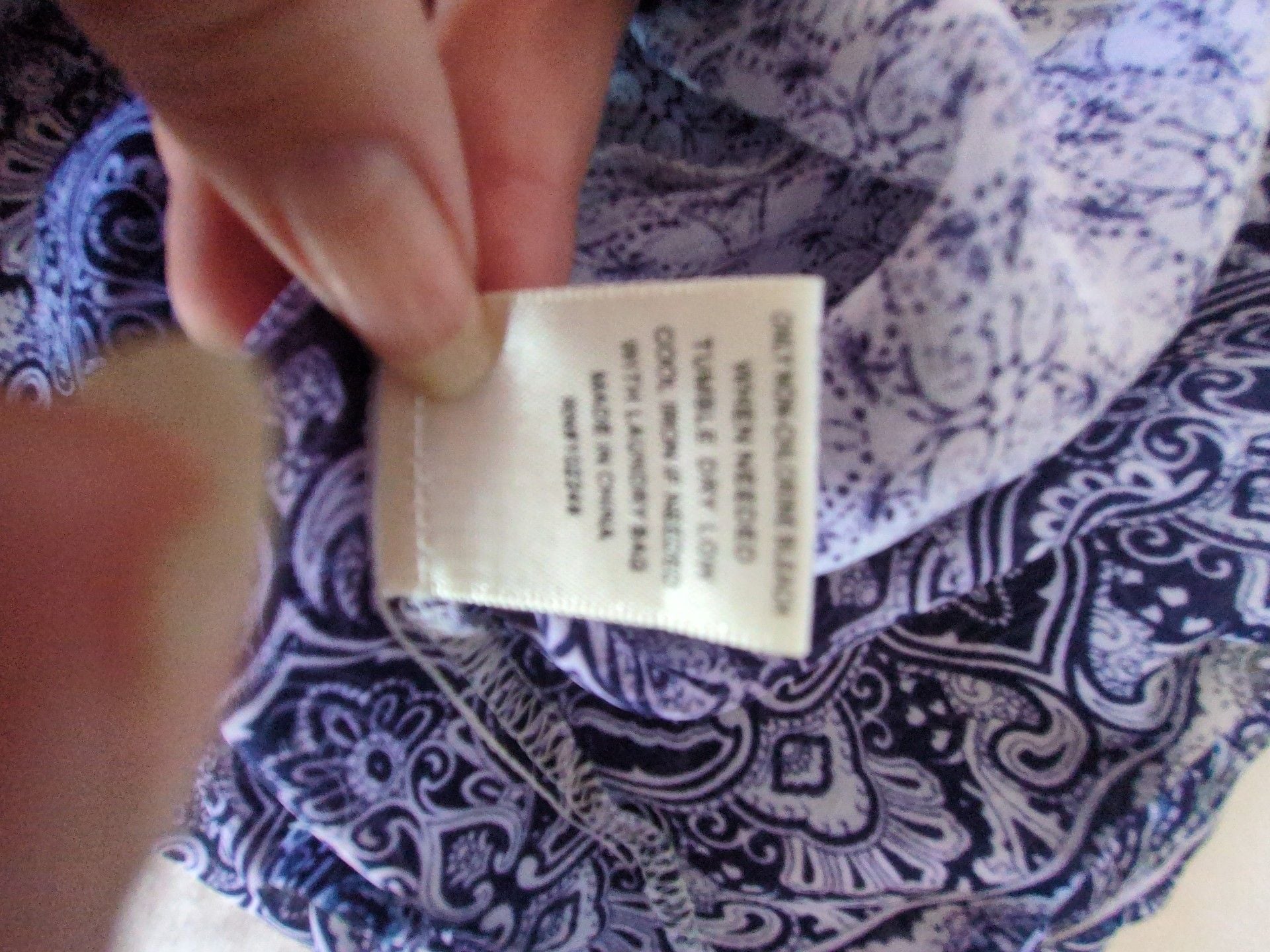 Skies Are Blue Blouse Size M Purple Paisley Tie Neck 3/4 Sleeve 7