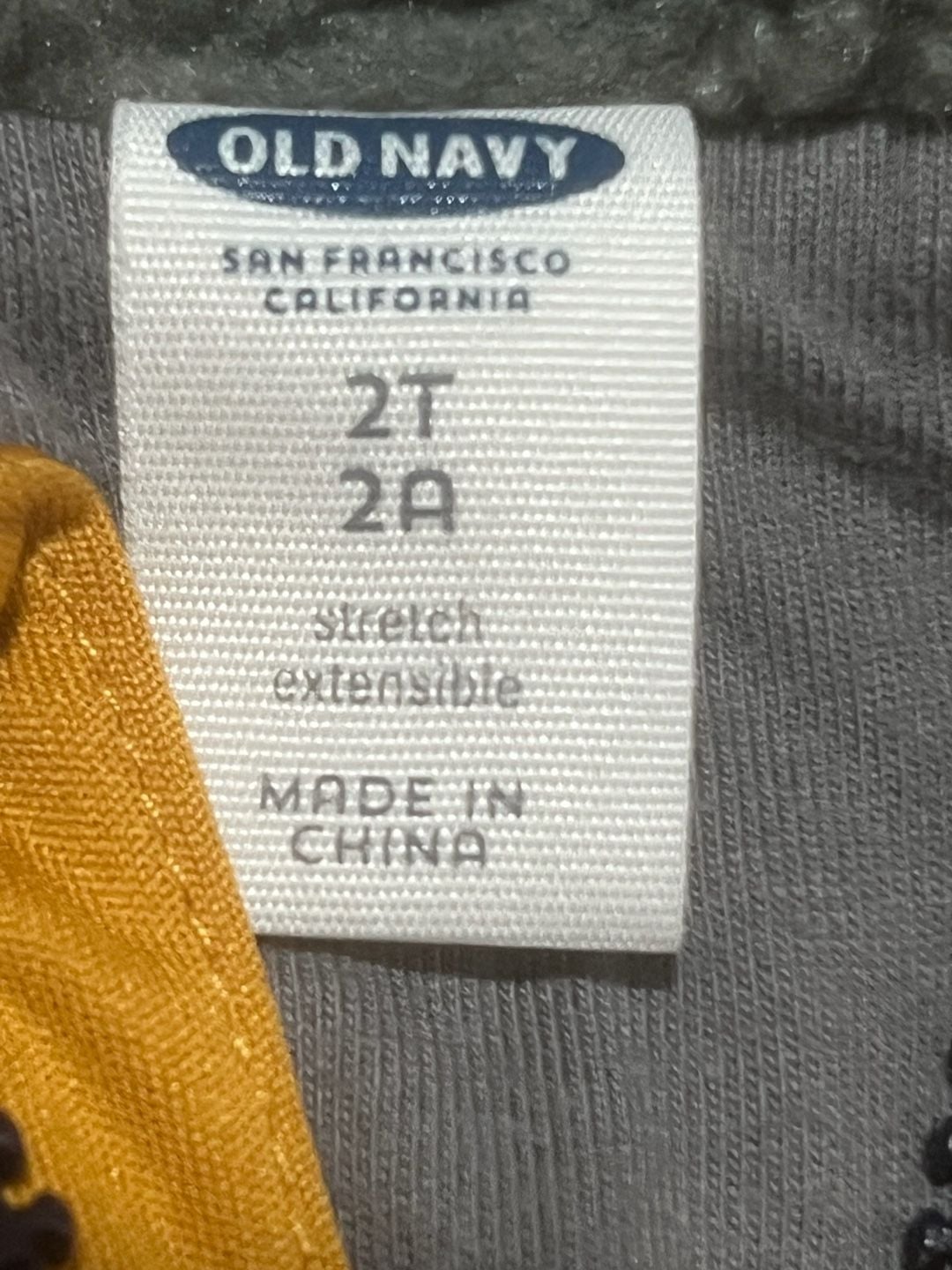 Old Navy Sherpa Fleece Vest Size 2T Gray Yellow Full Zip 7