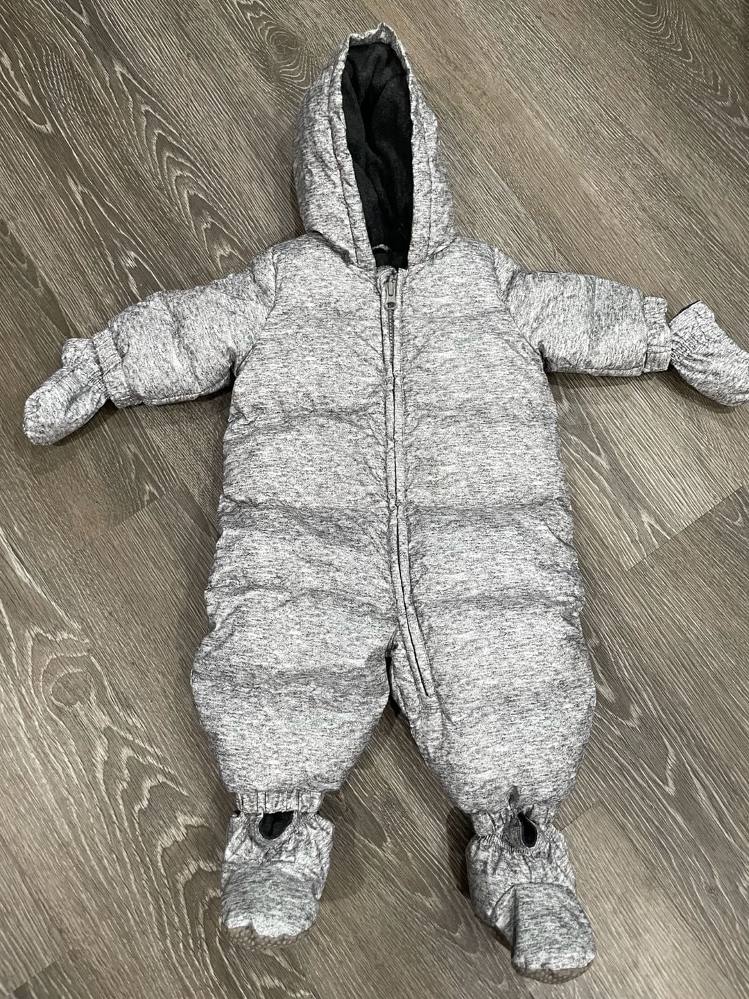 Baby Gap Snowsuit Size 0-6 Months Gray Fleece Lined Pram Bunting 2