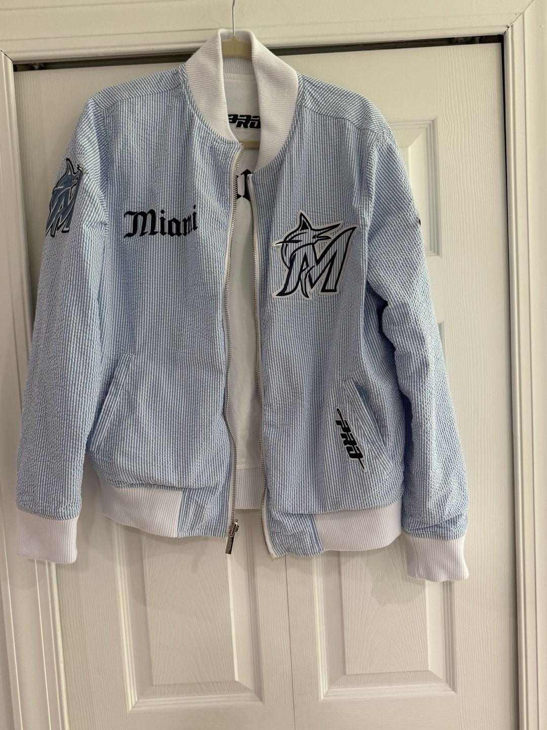 Pro Standard Miami Marlins Seersucker Reversible Bomber Jacket 3