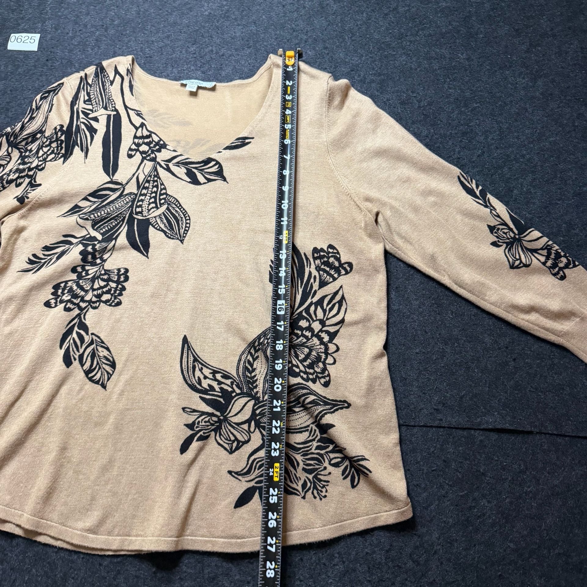 Chico's V-Neck Sweater Size 3 Tan Black Floral Long Sleeve 4