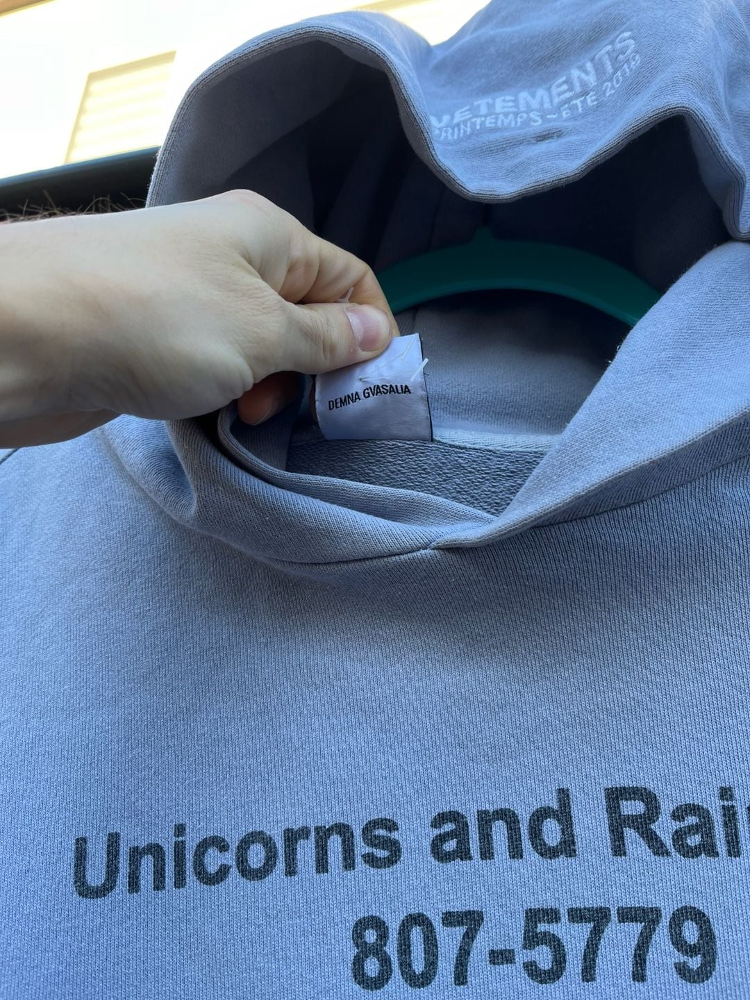 Vetements Vetements ss18 unicorns and rainbows print hoodie men’s 4