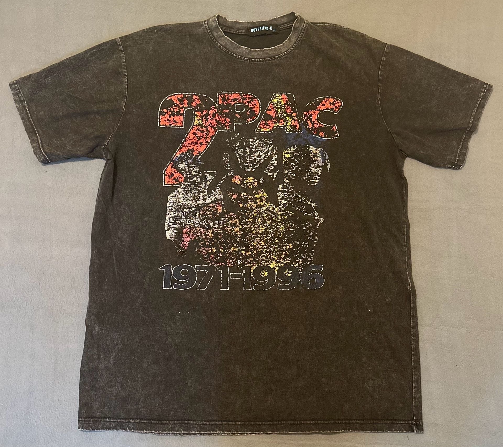 Boyfriend-C 2Pac Graphic T-Shirt Size 2XL Black Acid Wash 1971-1996 1
