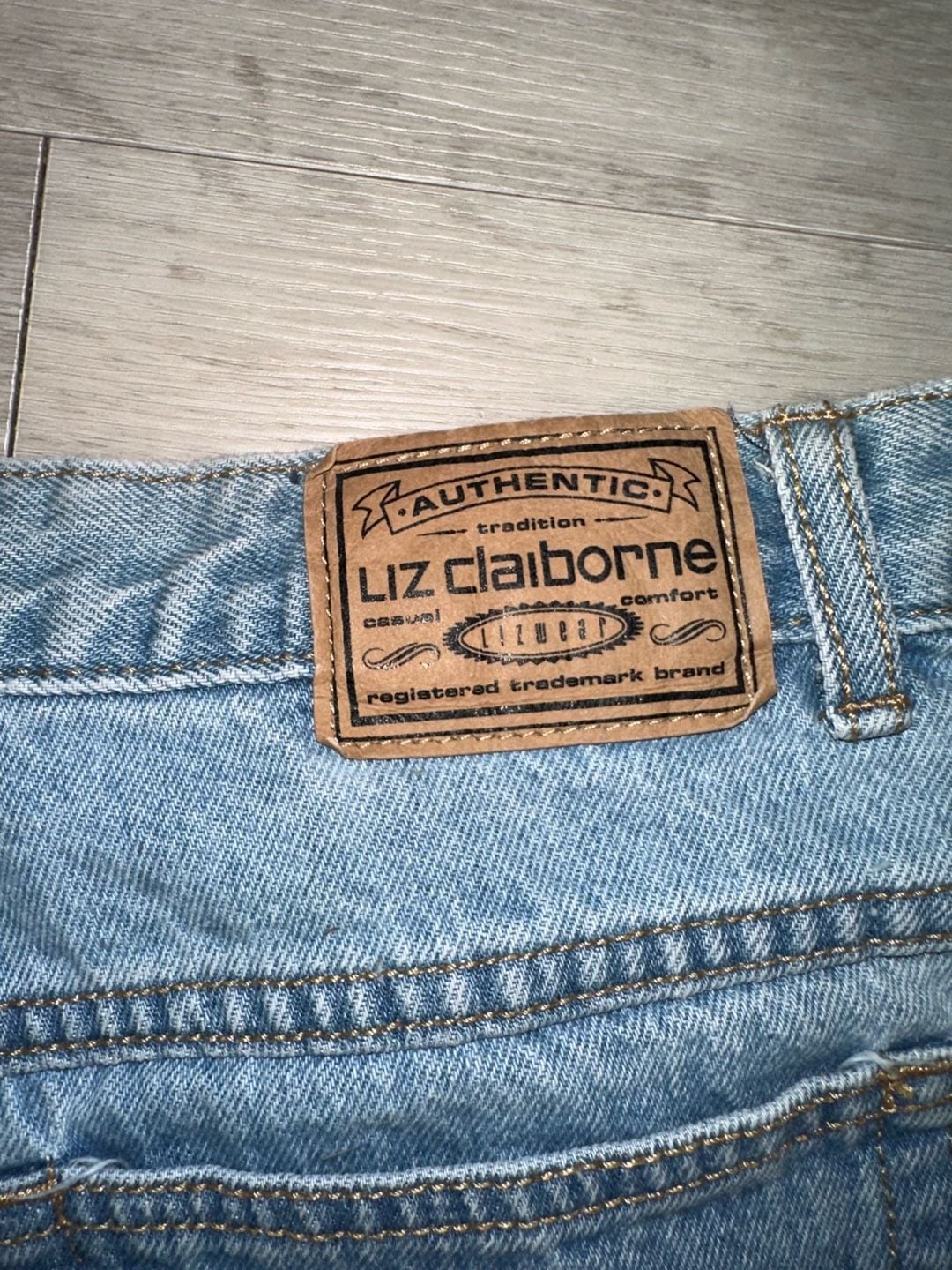 Liz Claiborne Lizwear Jeans Size 16-Long Light Blue Denim Mom Jeans 7