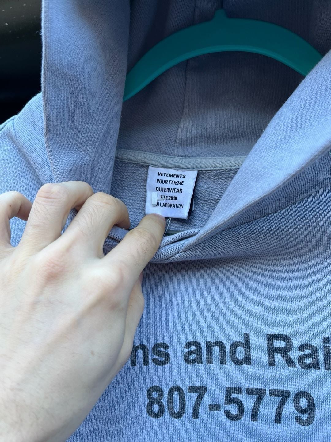 Vetements Vetements ss18 unicorns and rainbows print hoodie men’s 3