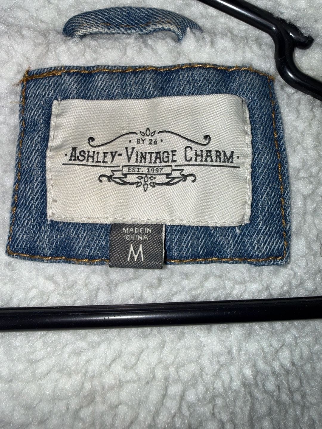 Ashley Vintage Charm Sherpa Denim Jacket Size M 4