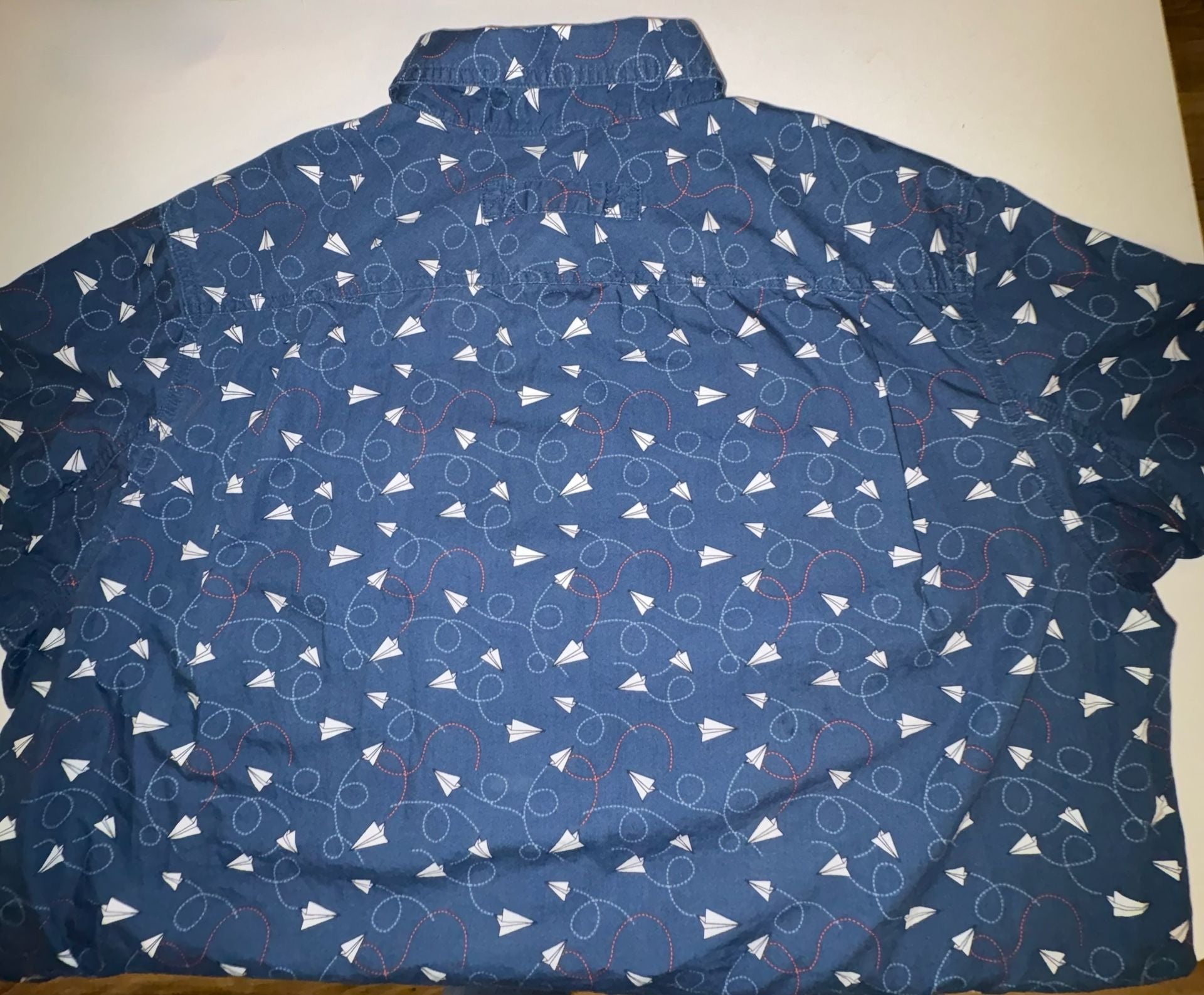 Duluth Trading Co Untucked Short Sleeve Shirt Size XL Blue Paper Airplanes 5