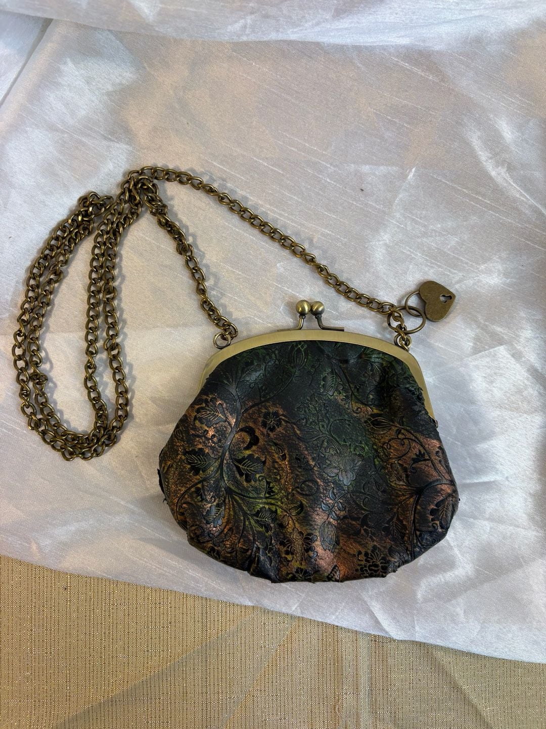 American Rag Cie Embossed Floral Kisslock Crossbody Bag Green 2