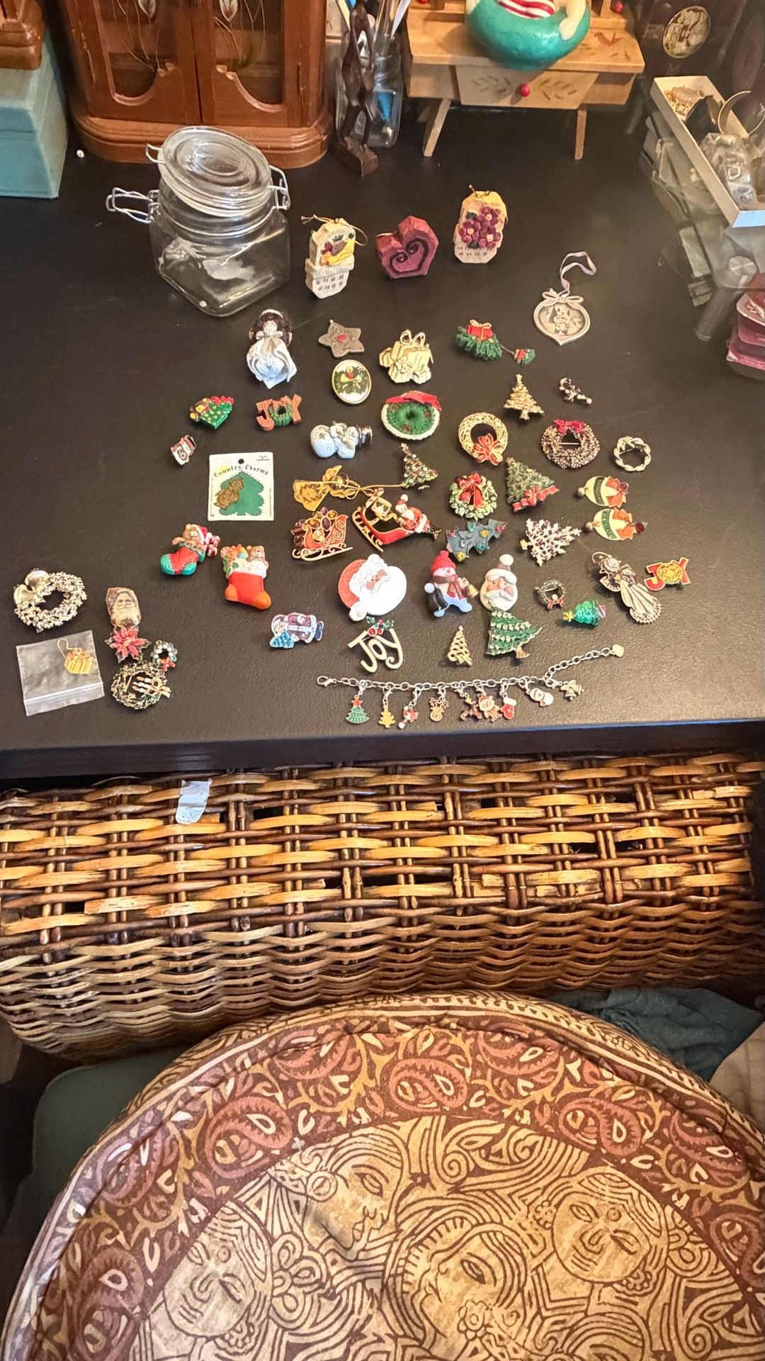 Vintage Christmas Jewelry Lot 1