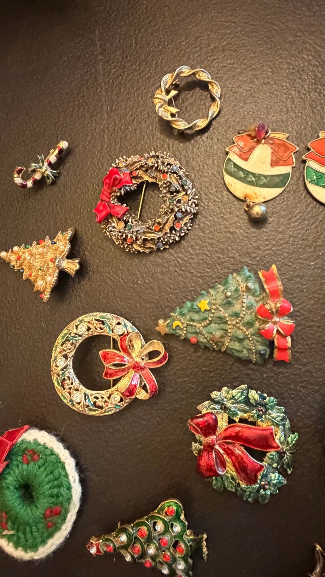 Vintage Christmas Jewelry Lot 8